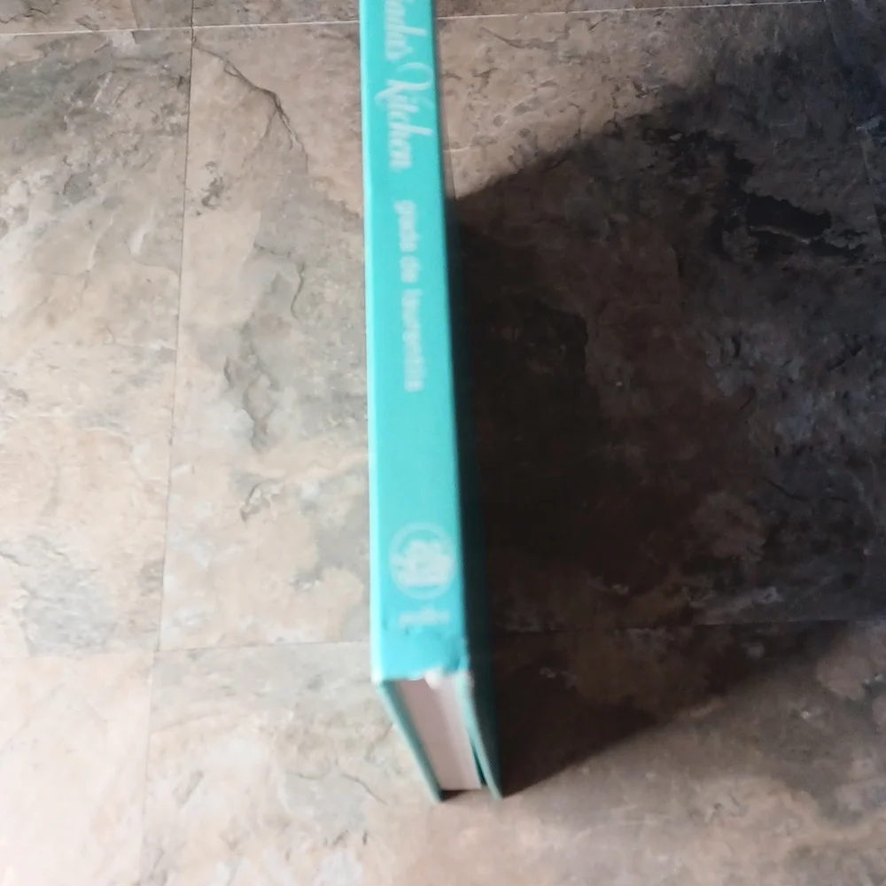 Giada's Kitchen Cookbook Hardback